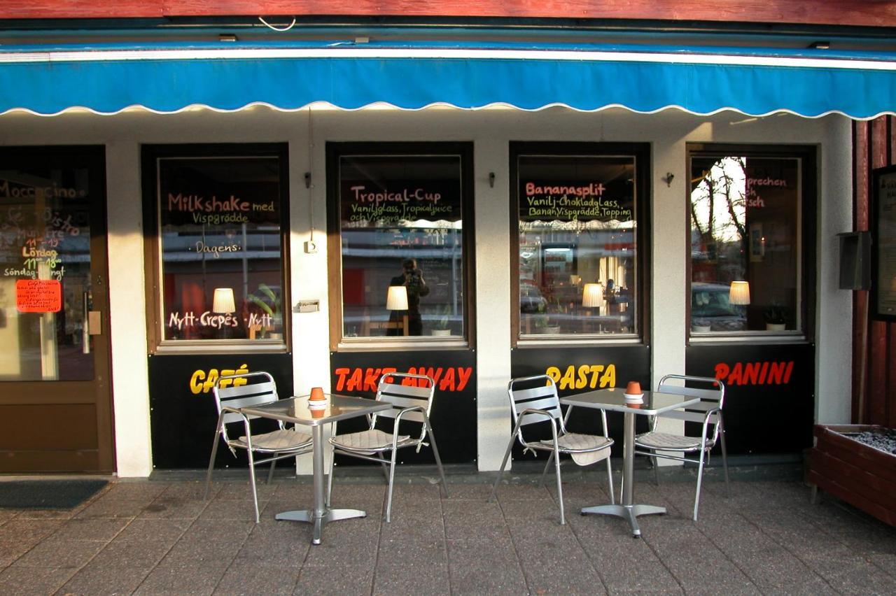 EkshäradCafe Bistro Moccacino住宿加早餐旅馆 外观 照片